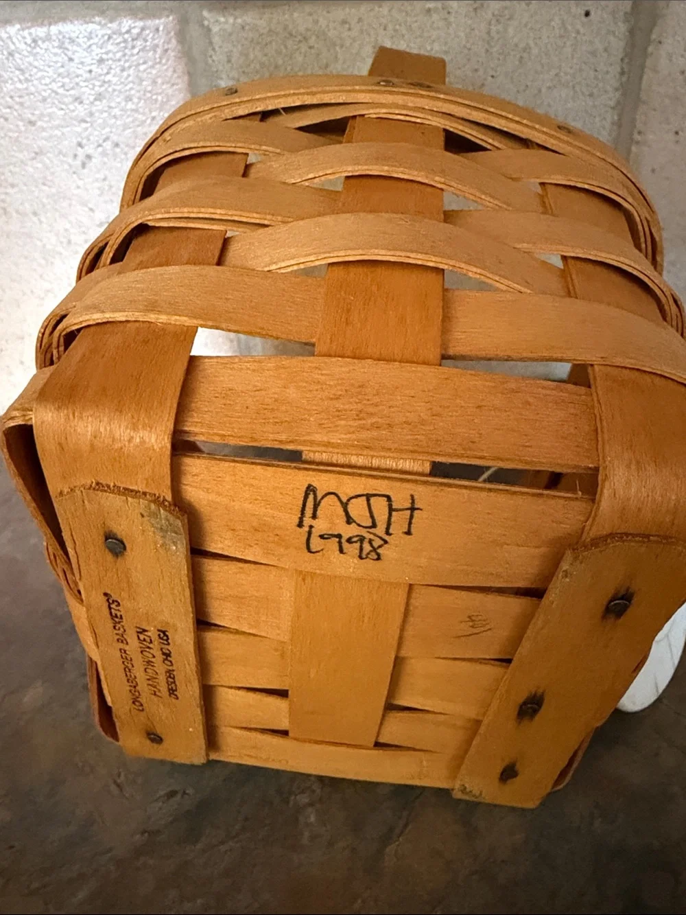 Longaberger Honey Brown Handwoven Square Basket circa 1998🫶